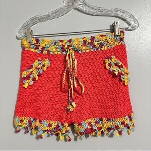 Shoreline crotchet colorful shorts size L